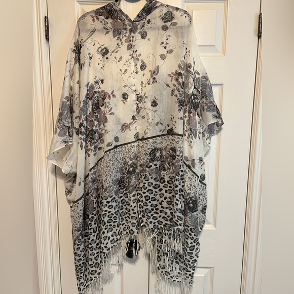 Ellemairco Kimono - Picture 5 of 5